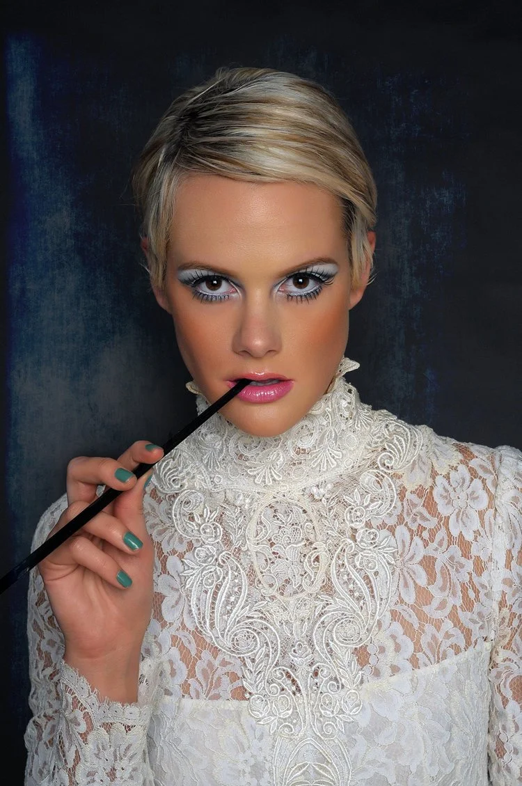 Blondey portrait photographed by Sederrick Raphiel